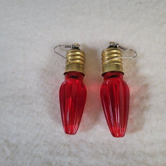 Vintage Large Hard Molded Plastic Red Christmas Bulb Dangle Earring - Picture 1 of 4